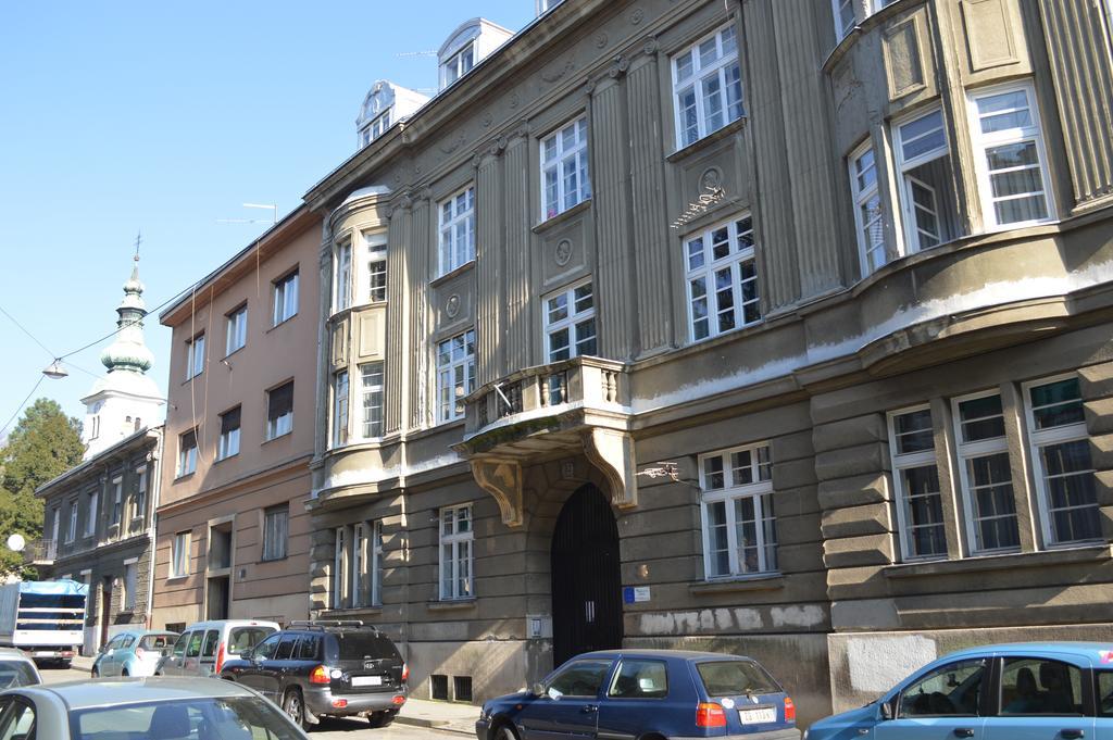Aha Apartment Zagreb Exteriör bild