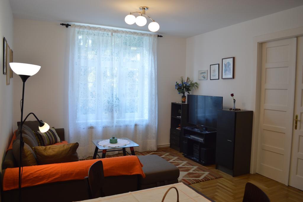 Aha Apartment Zagreb Exteriör bild